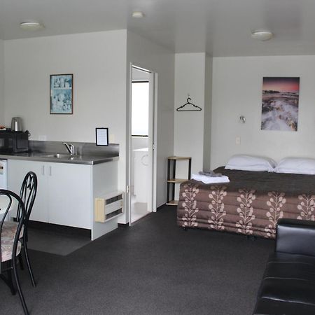 קאיקורה Sierra Beachfront Motel מראה חיצוני תמונה