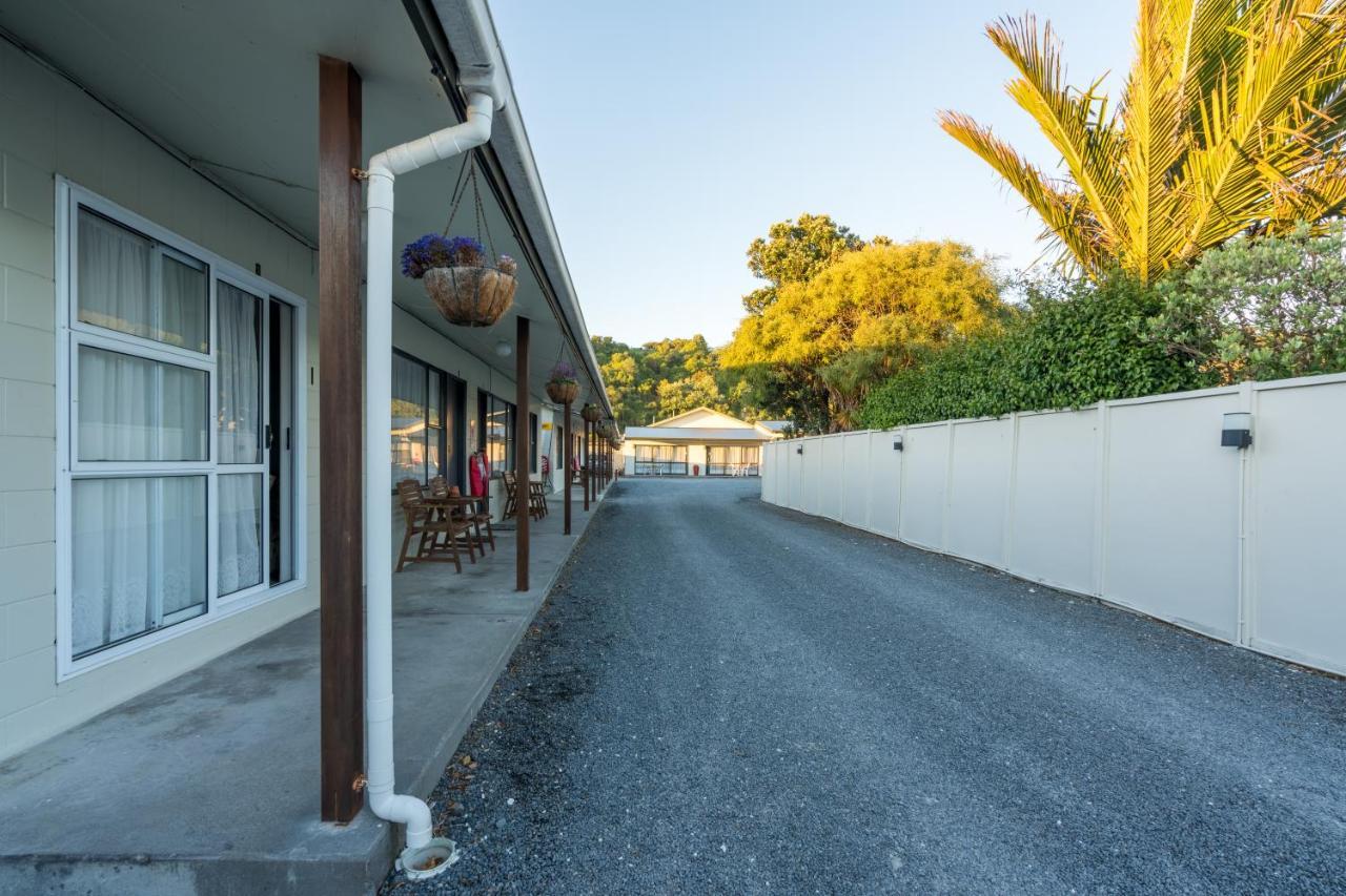 קאיקורה Sierra Beachfront Motel מראה חיצוני תמונה