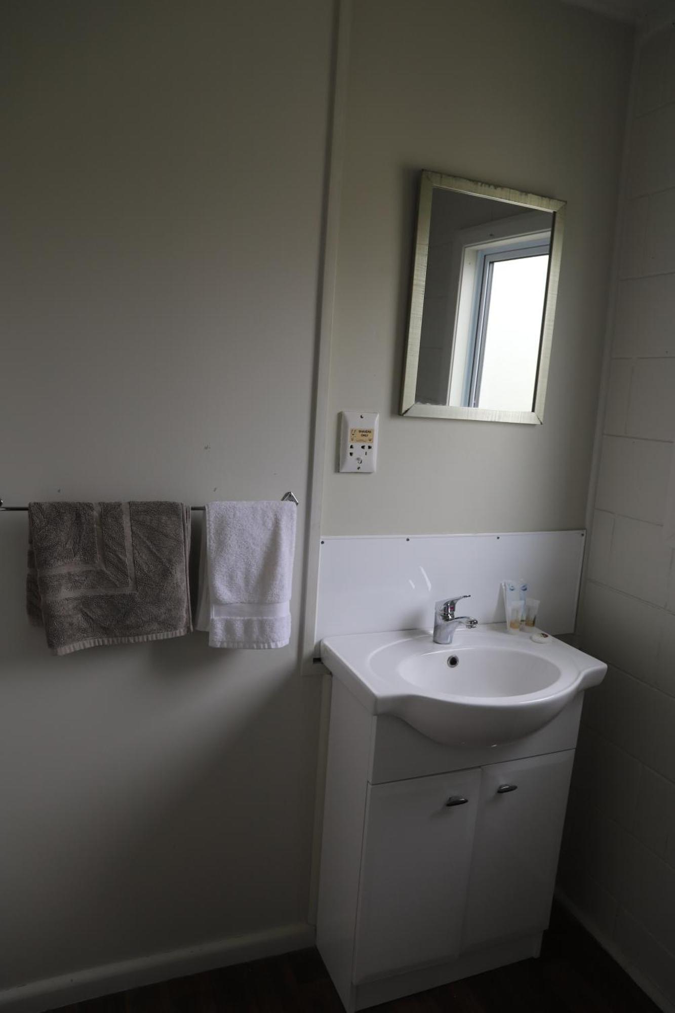 קאיקורה Sierra Beachfront Motel מראה חיצוני תמונה
