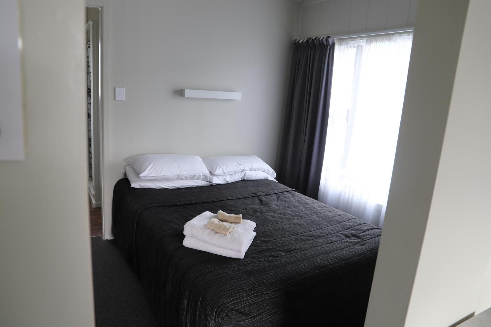 קאיקורה Sierra Beachfront Motel מראה חיצוני תמונה