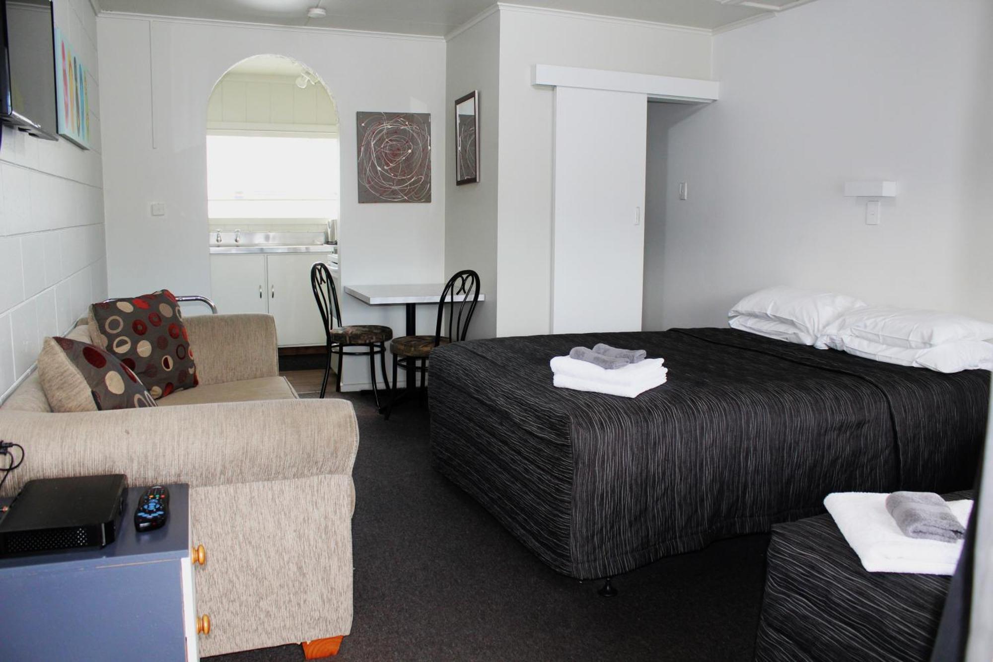 קאיקורה Sierra Beachfront Motel מראה חיצוני תמונה