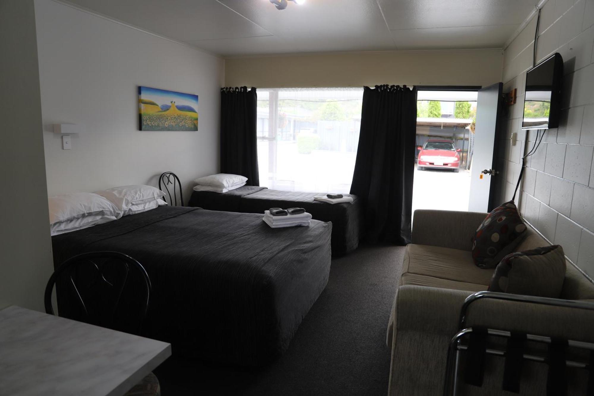 קאיקורה Sierra Beachfront Motel מראה חיצוני תמונה