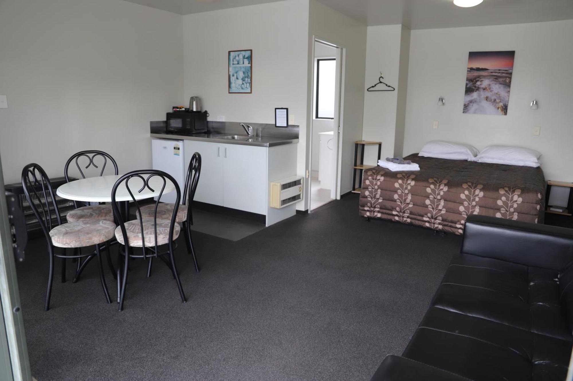 קאיקורה Sierra Beachfront Motel מראה חיצוני תמונה