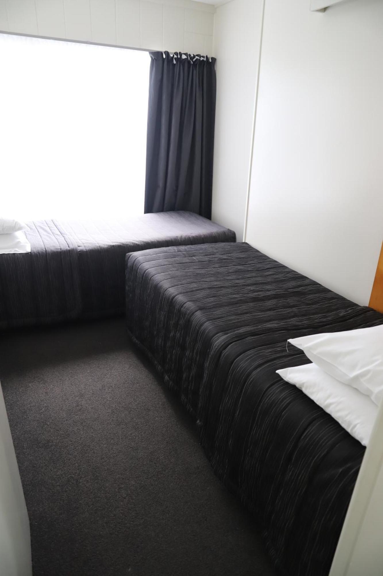 קאיקורה Sierra Beachfront Motel מראה חיצוני תמונה