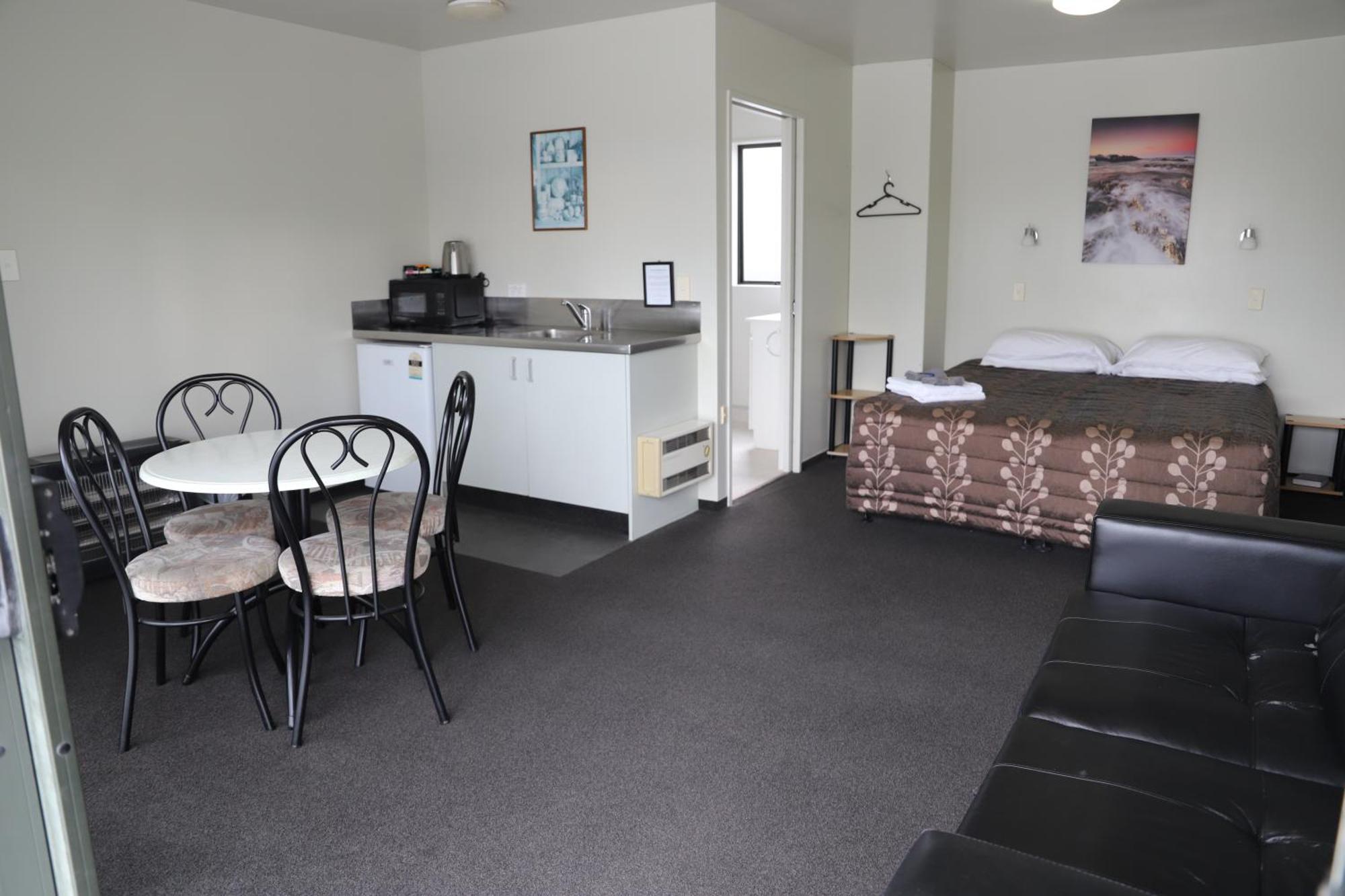 קאיקורה Sierra Beachfront Motel מראה חיצוני תמונה