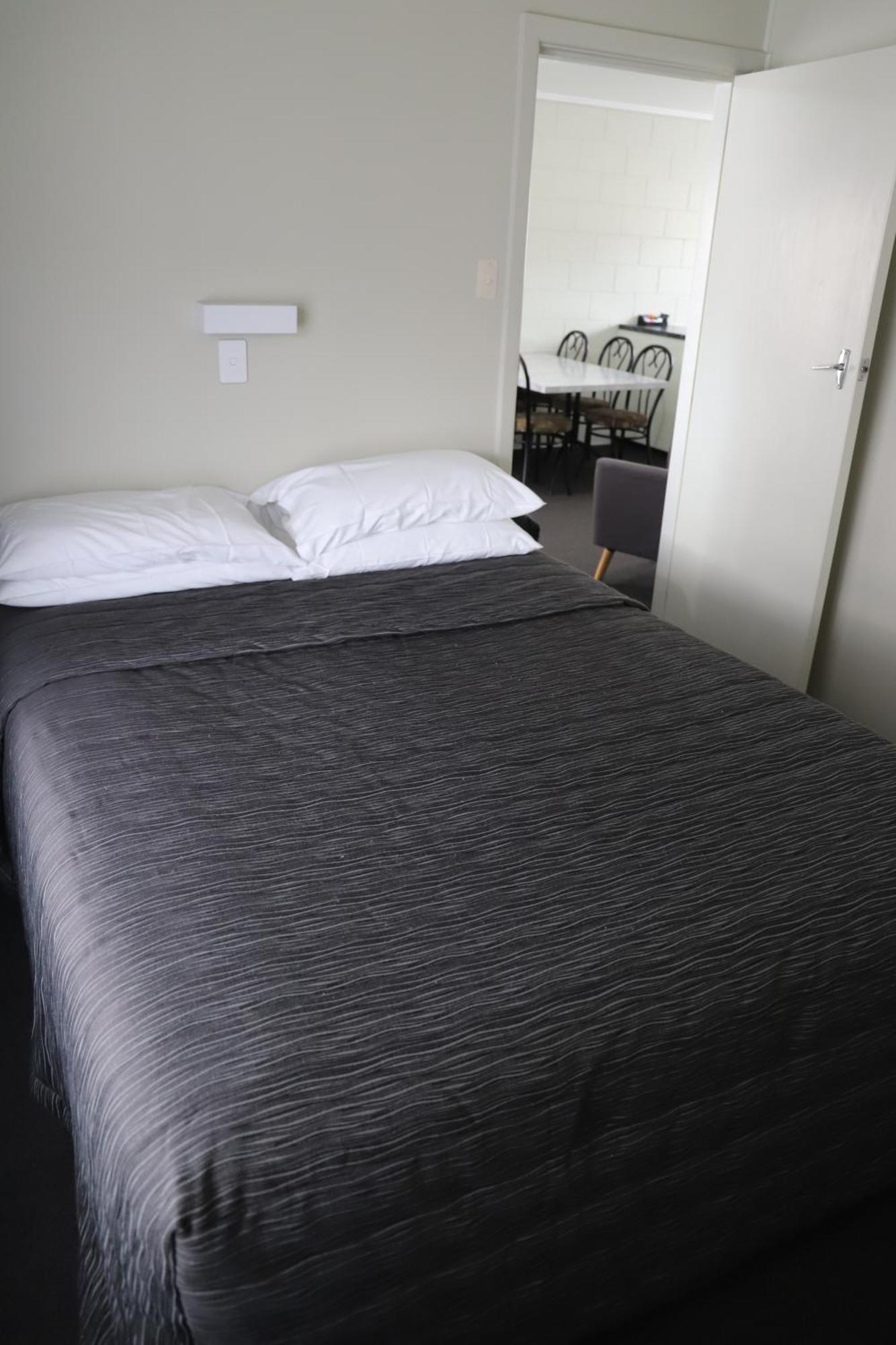 קאיקורה Sierra Beachfront Motel מראה חיצוני תמונה