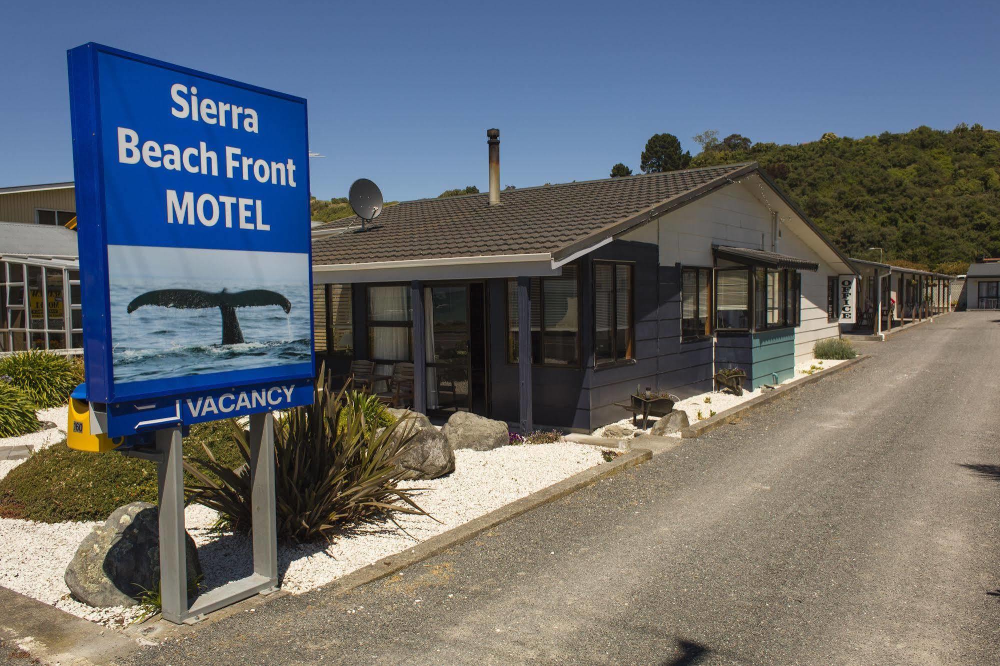 קאיקורה Sierra Beachfront Motel מראה חיצוני תמונה